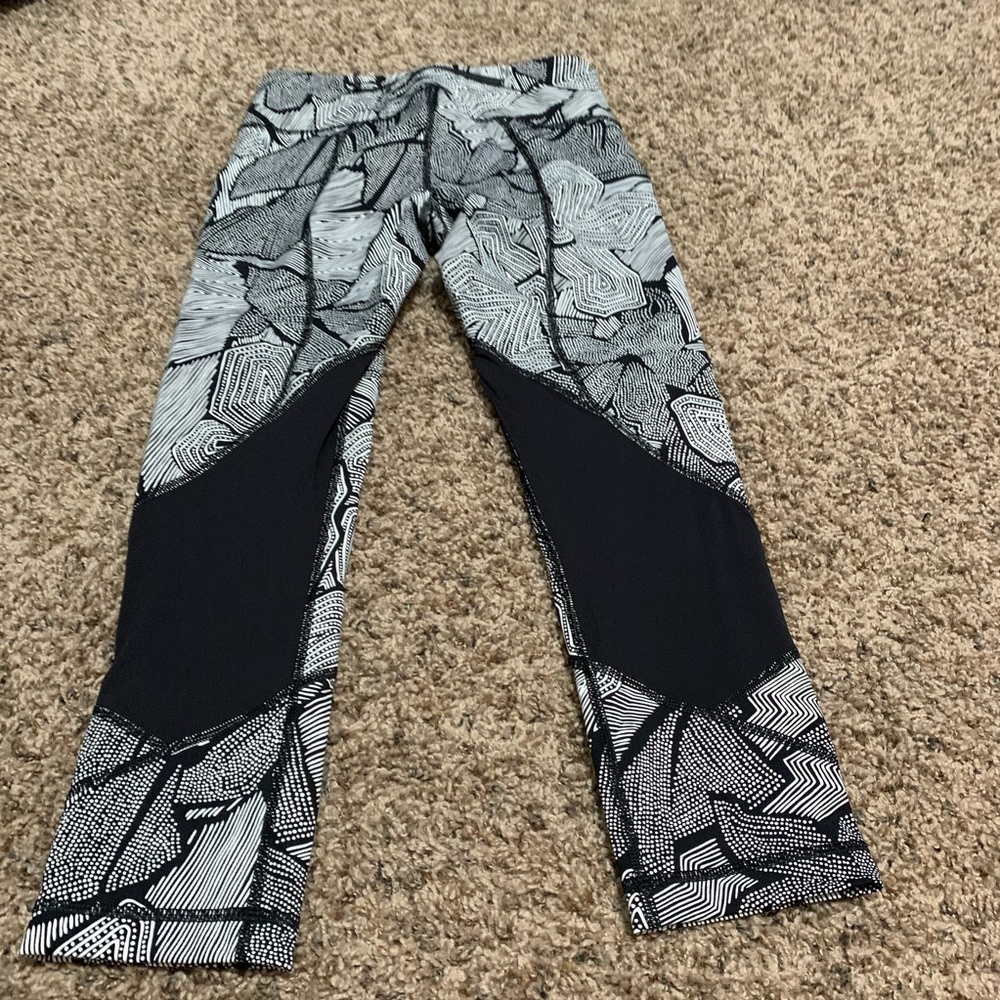 Lululemon Pace Rival Crop (Full-On Luxtreme) - Picture 7 of 8